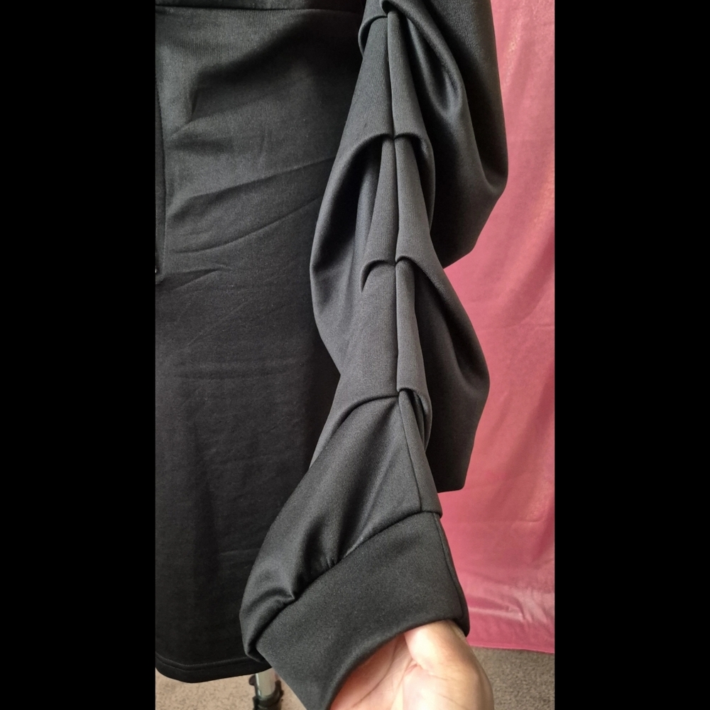 🆕️ LISTING!! COLD SHOULDER DRAPED SLEEVES MINI DRESS - Picture 10 of 10
